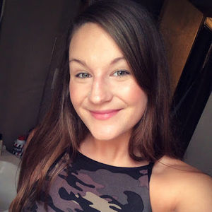 Meet your Posher, Becca